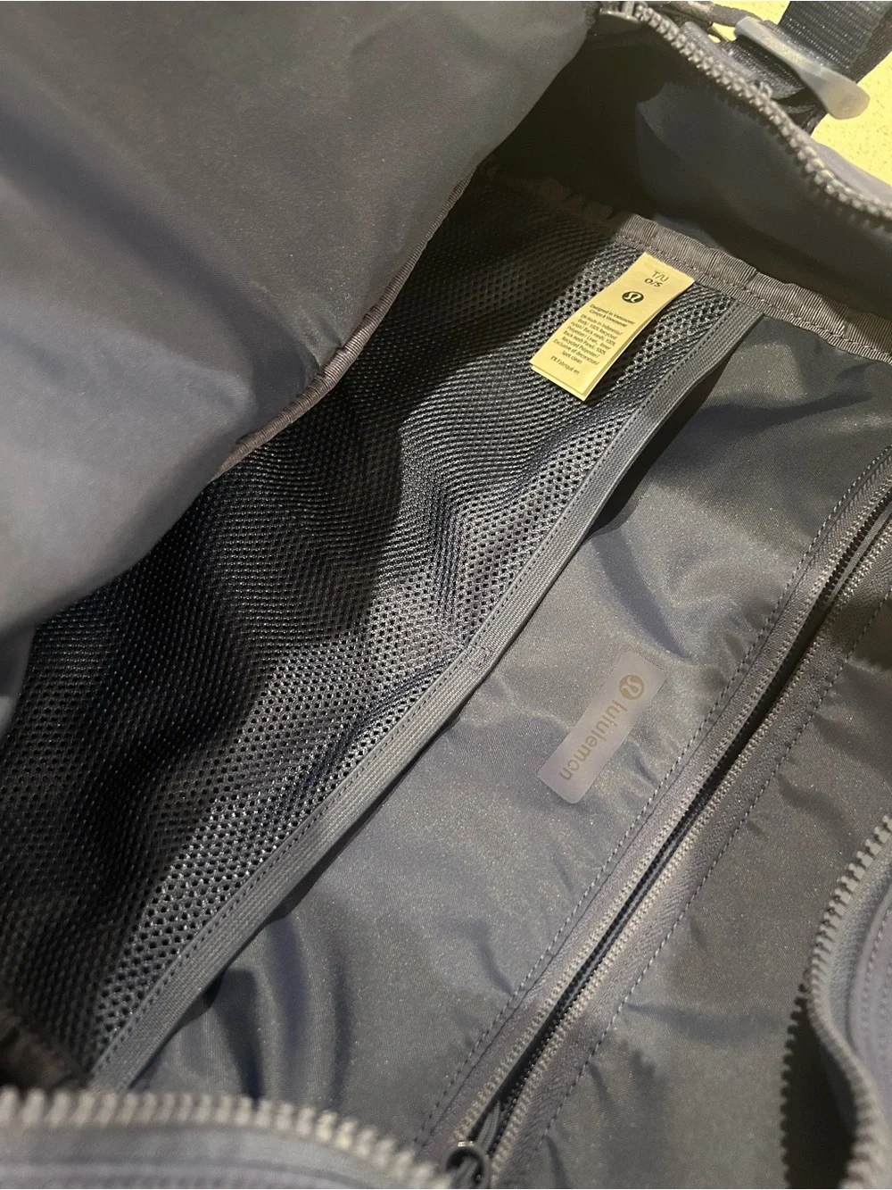 lululemon athletica sleek light